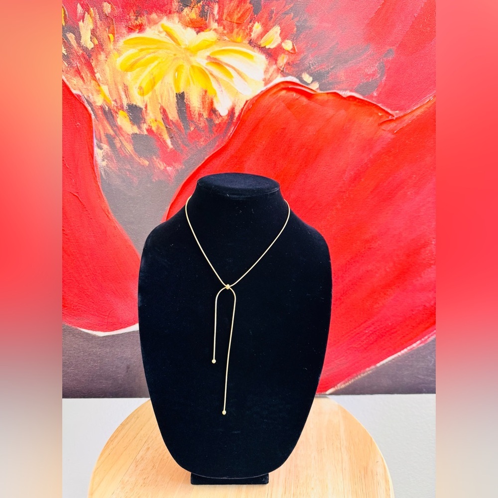 Elegant Gold Lariat Necklace - Picture 2 of 3